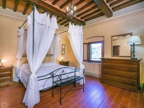 4 bedrooms