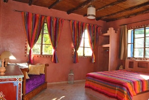 4 bedrooms, iron/ironing board, free WiFi, bed sheets - Essaouira villa with swimming pool, park. 8 km from the Medina. (Essaouira)