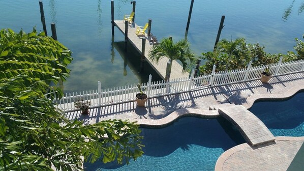 Front of property - Amazing views on Treasure Island (Treasure Island)