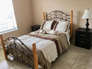 2 bedrooms, iron/ironing board, free WiFi, bed sheets