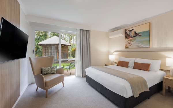 Coral Coast Apartments Palm Cove AVC