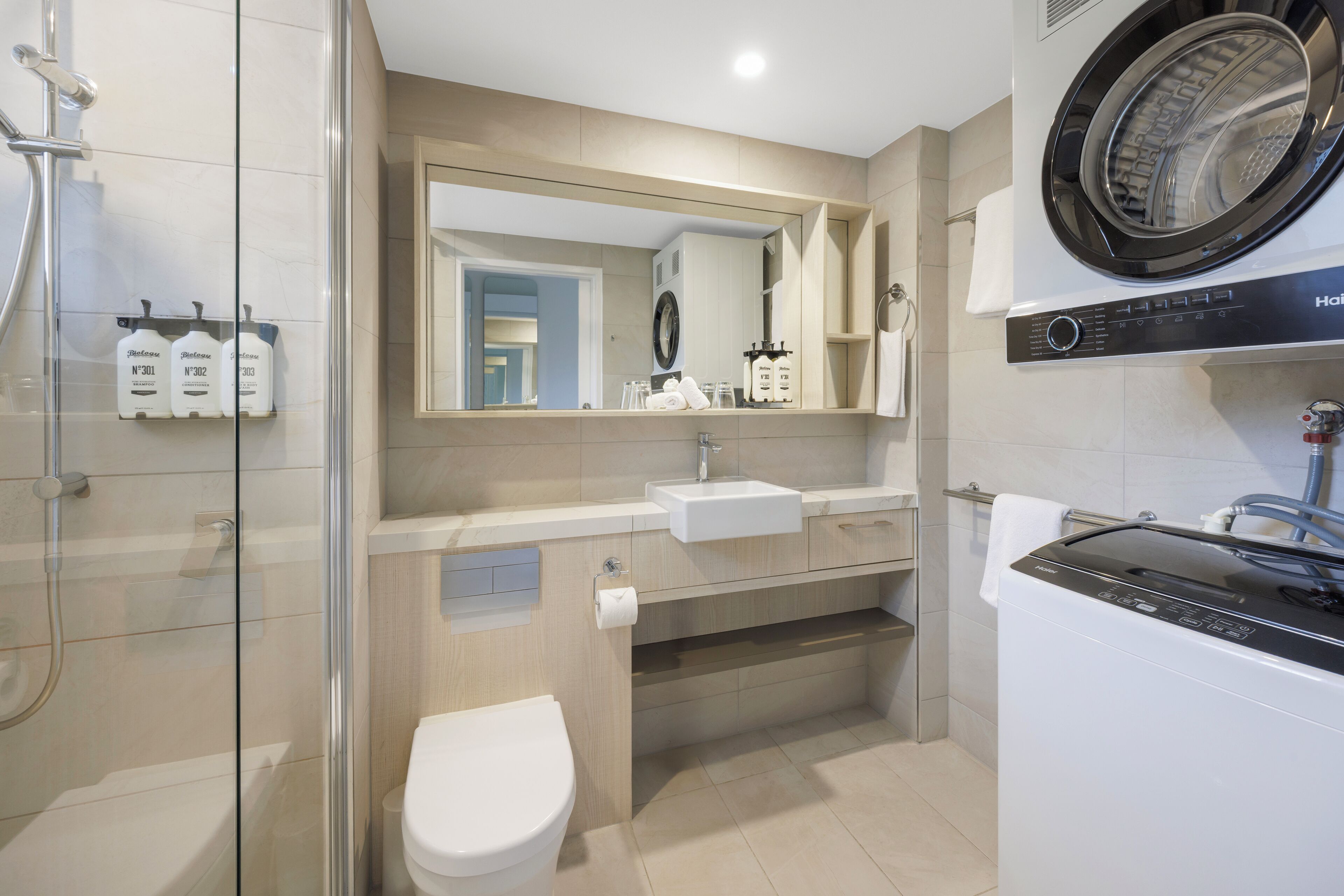 شقة عادية - غرفة نوم واحدة | حمام | مناشف، شامبو