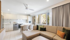 Apartemen Standar, 1 kamar tidur | Area keluarga | TV layar datar