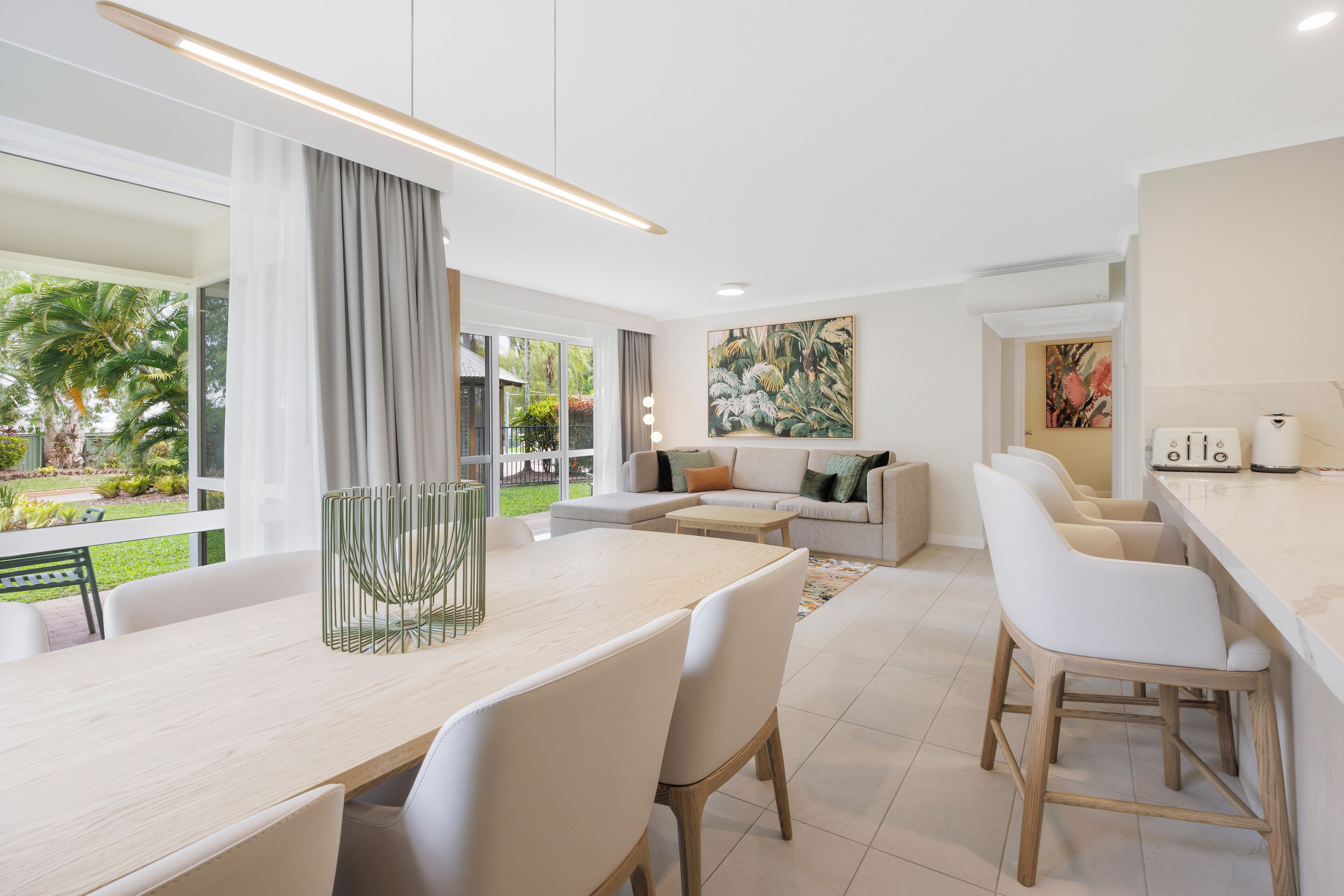 2 Bedrooms Apartment | Living area | Flat-screen TV