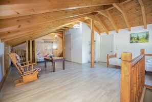 3 bedrooms, iron/ironing board, WiFi