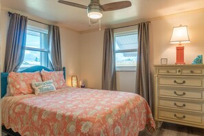 3 bedrooms, iron/ironing board, travel crib, free WiFi