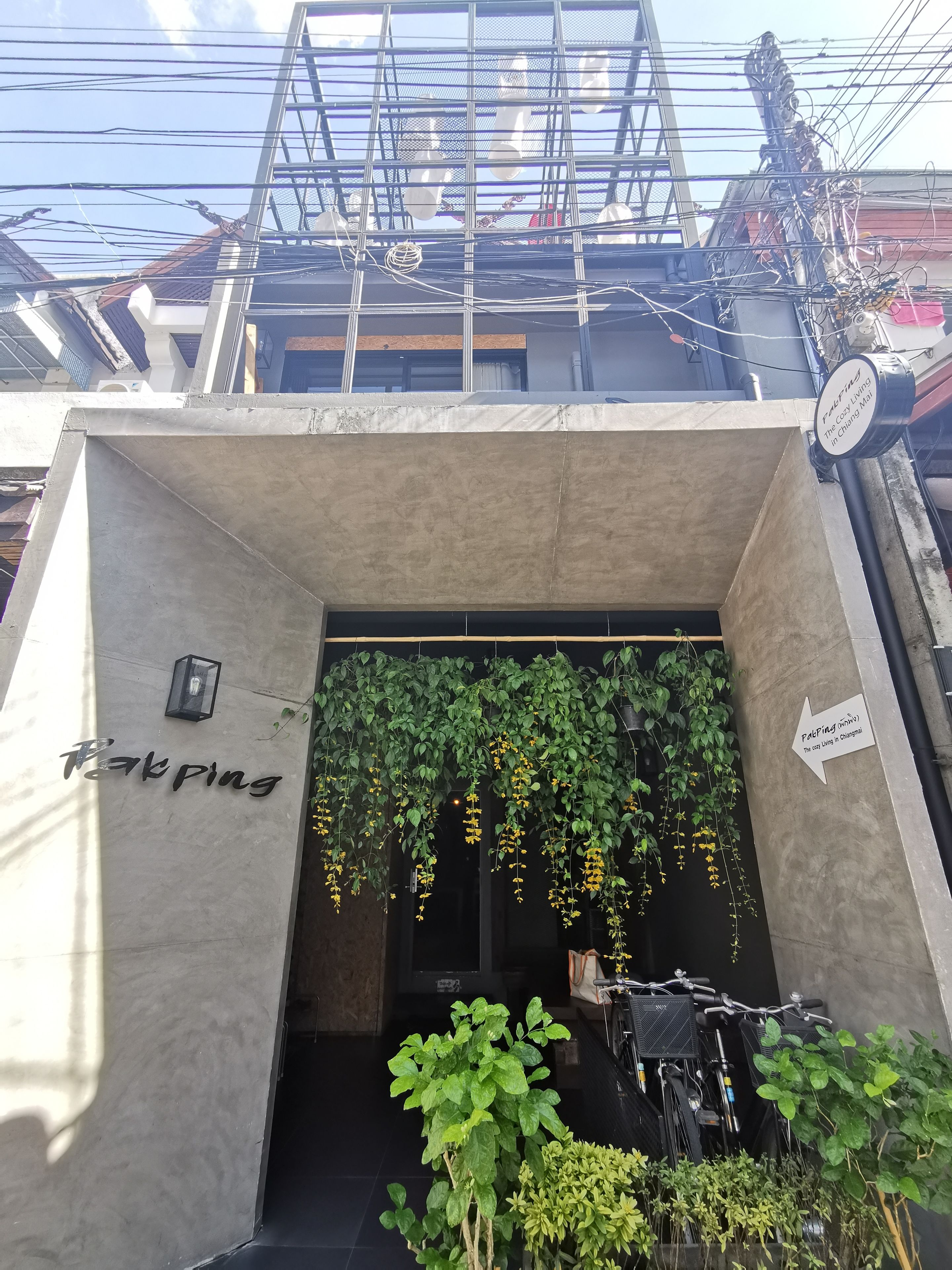 Mặt tiền nơi lưu trú