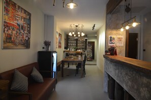 Lobby sitting area - Pakping The Cozy Living Chiangmai (Chiang Mai)