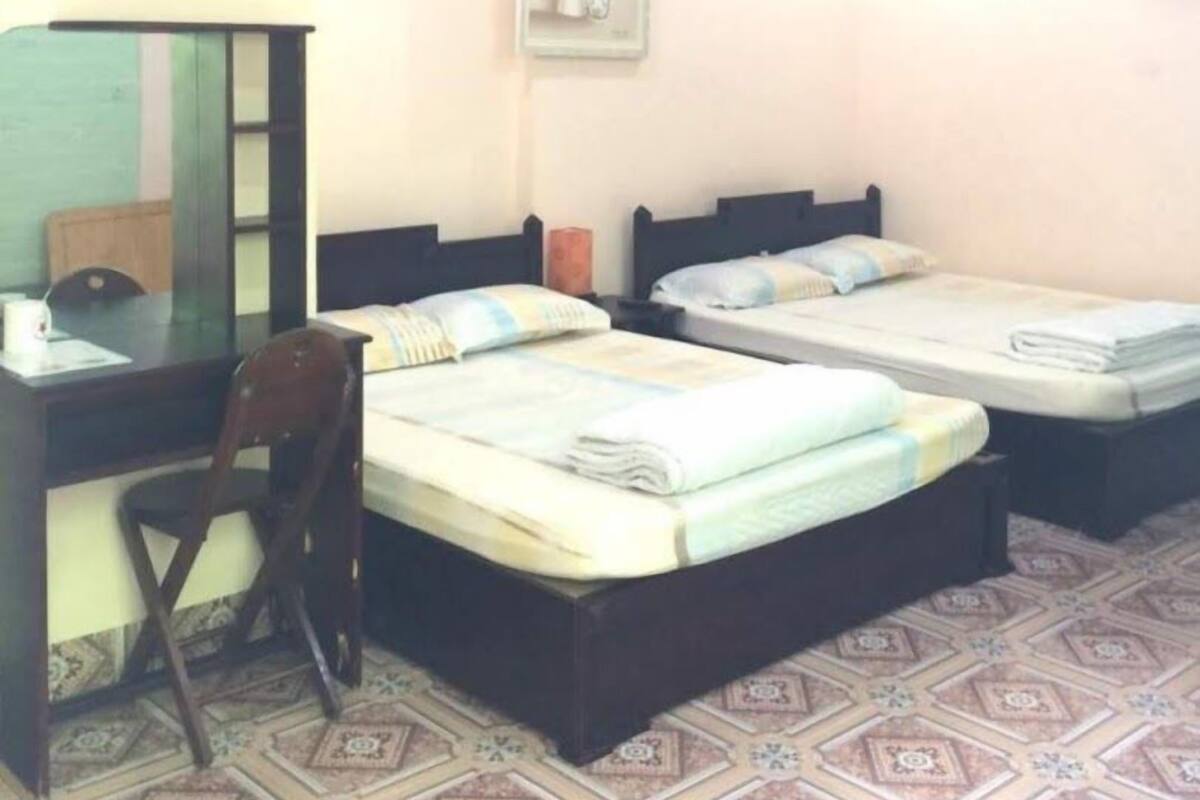 Classic Double or Twin Room | Desk, individually furnished
