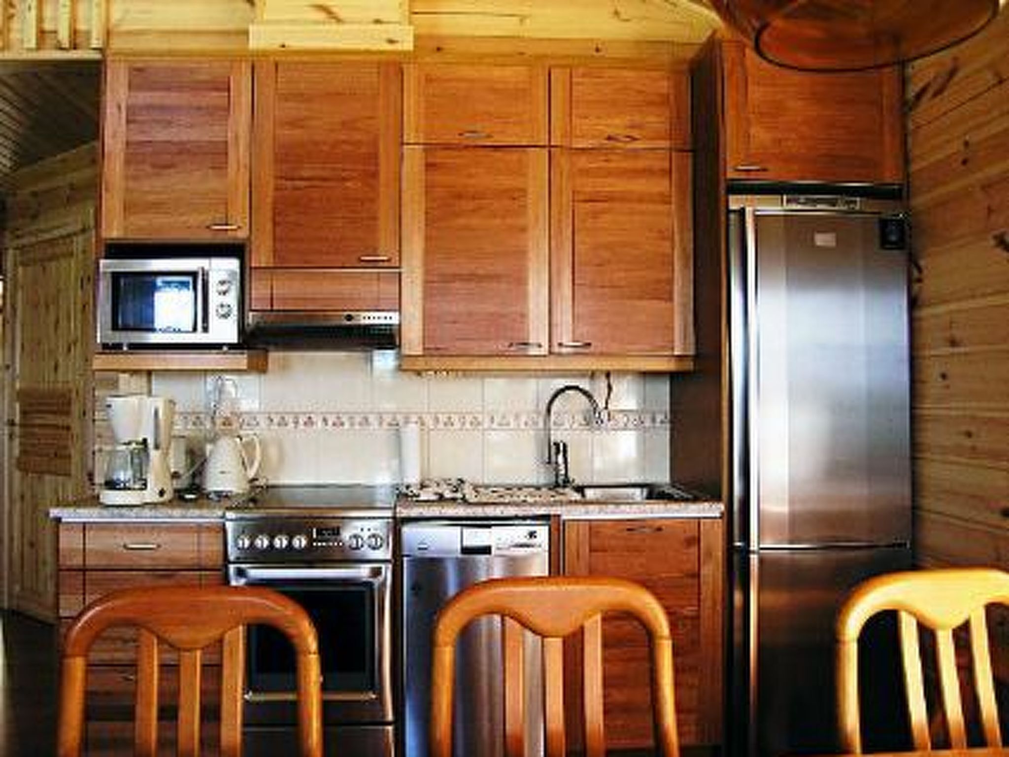 冰箱、微波炉、洗碗机、厨具/餐具