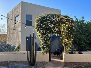 Exterior - Rooftop Casita with Private Patio & Mountain Views (tucson)