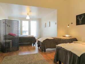 3 makuuhuonetta, internet