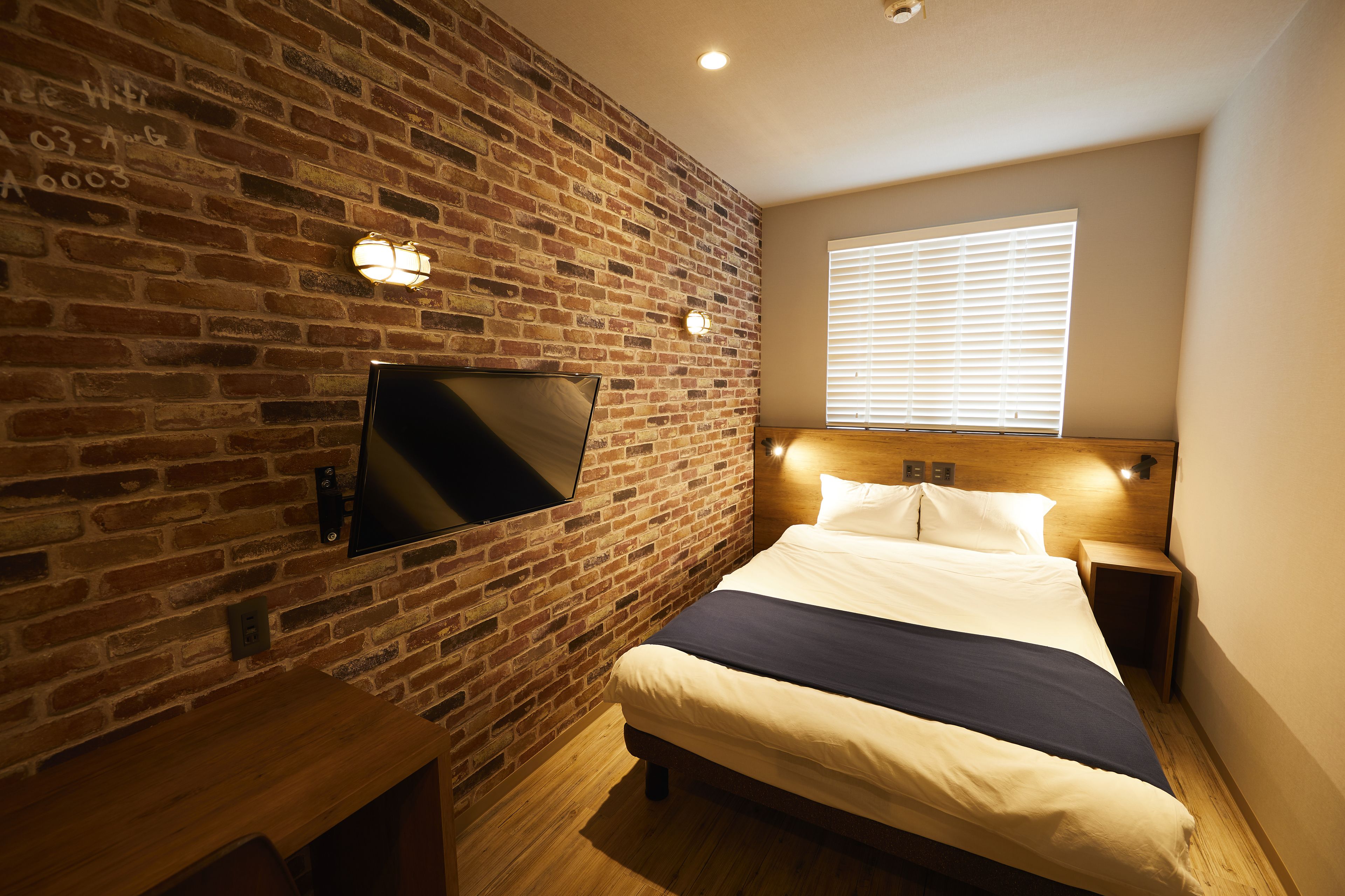 basic double room, 1 double bed, non smoking, private bathroom | desk, laptop workspace, soundproofing, free wifi