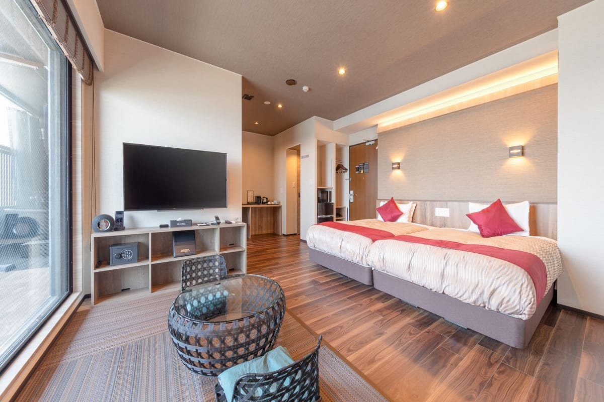 down duvets, free wifi, bed sheets