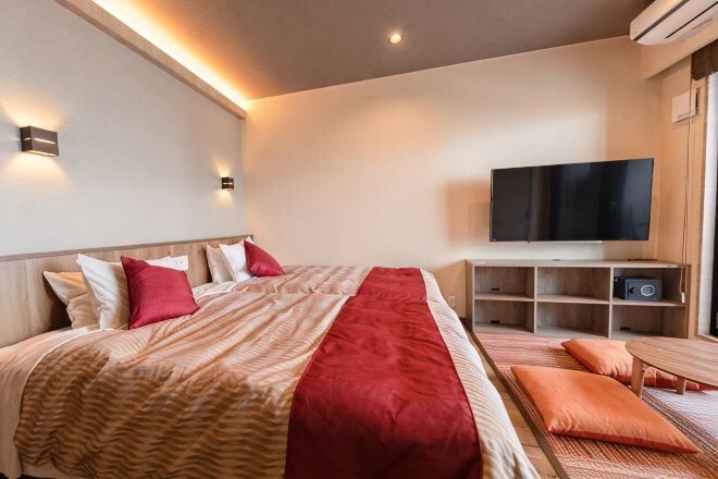 Down duvets, free WiFi, bed sheets