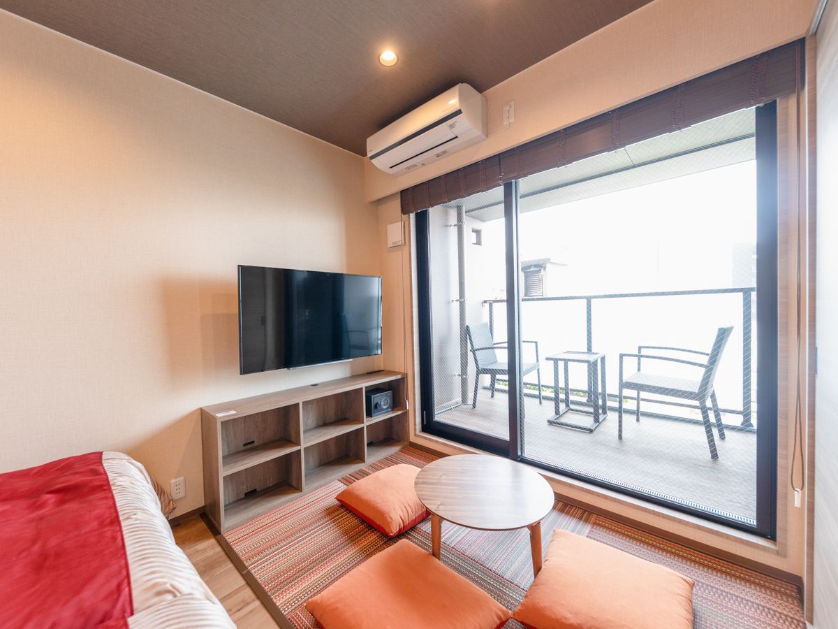 down duvets, free wifi, bed sheets