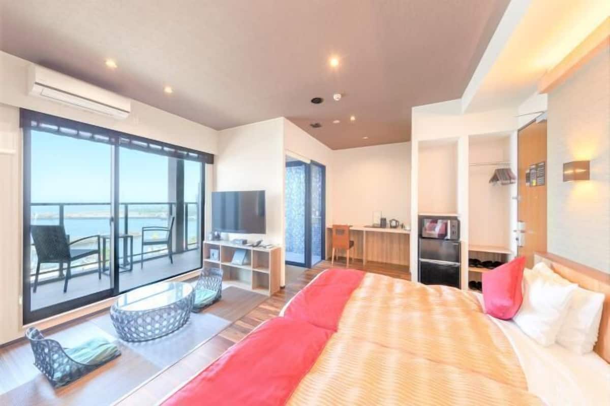 1 bedroom, down comforters, free WiFi, bed sheets