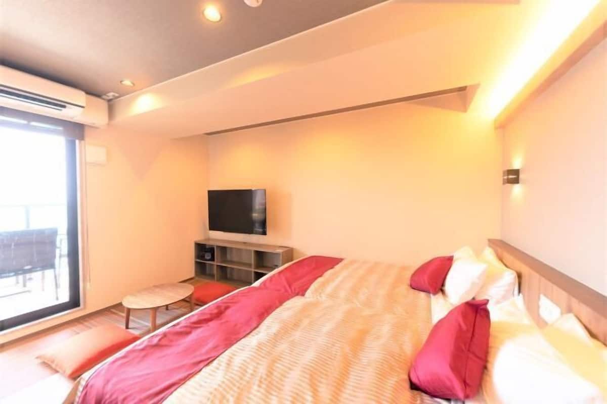 1 bedroom, down comforters, free WiFi, bed sheets