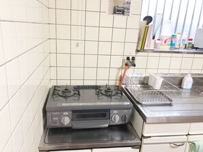 Ferienhaus (Private Vacation Home) | Eigene Kochnische | Kühlschrank, Mikrowelle, Herdplatte, Wasserkocher