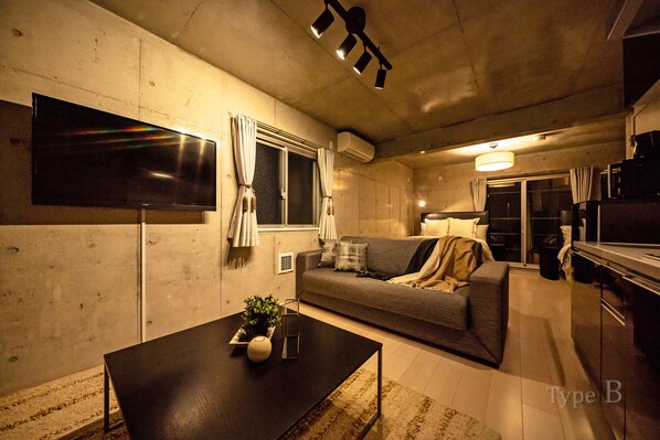 Studio Apartment STD | Blackout drapes, free WiFi, bed sheets - Grandouce Daikokucho (Osaka)