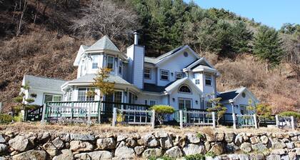 Eunbit Yeoulmok Pension