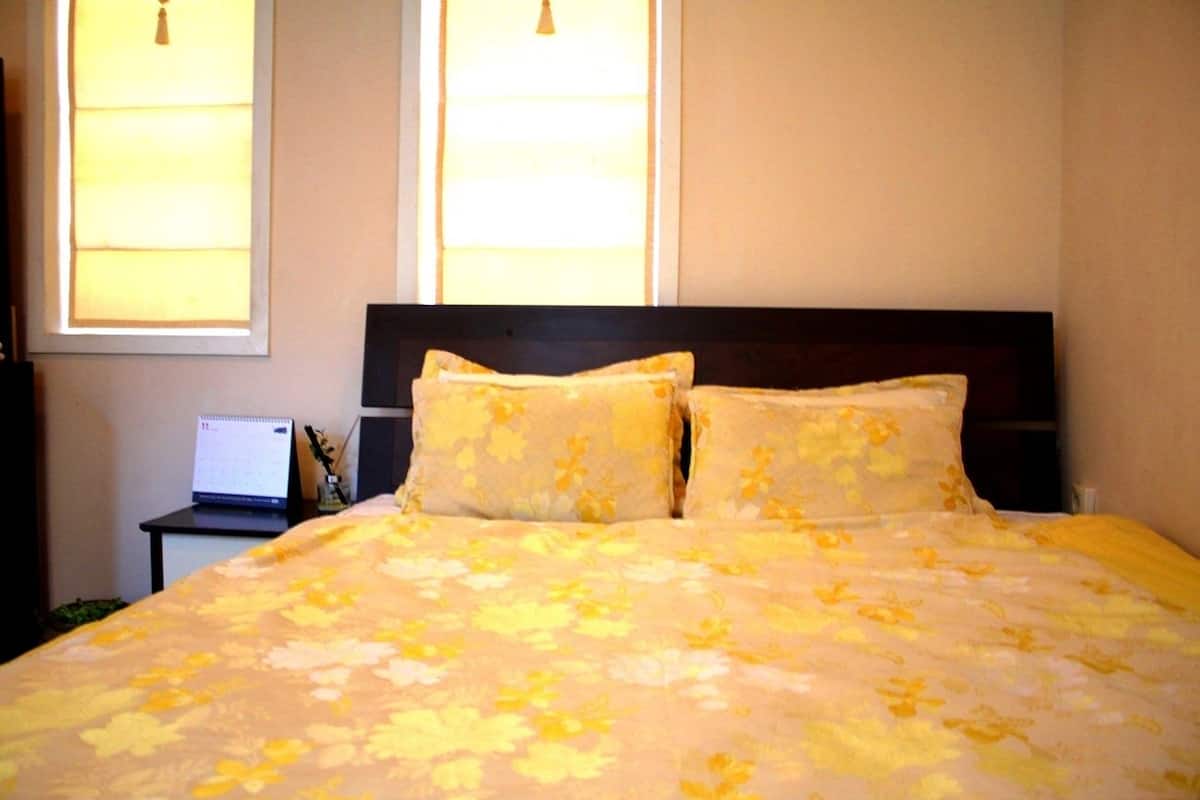 Room (12 PY)