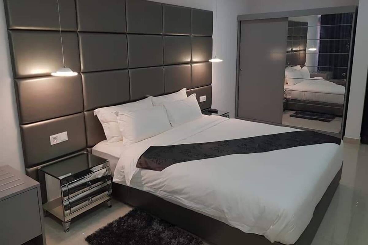 Comfort Apartment | In-room safe, cribs (surcharge), rollaway beds (surcharge), WiFi (free)