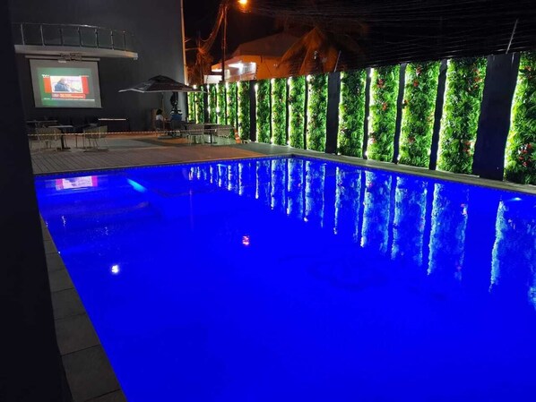 Outdoor pool, sun loungers