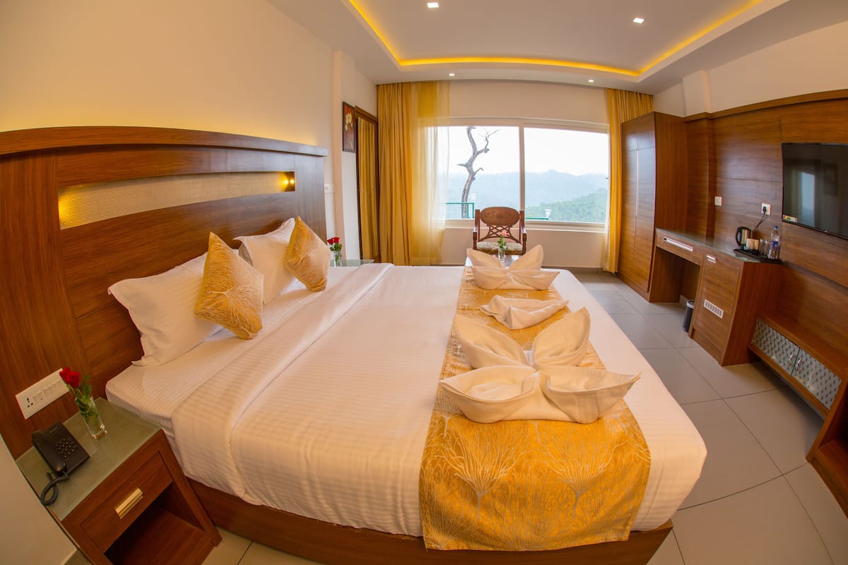 Luxury Room | Dilengkapkan perabot secara berasingan, ruang kerja komputer riba