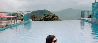 The Lake View Munnar Resort