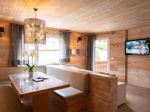 TV - Chesa Sur Val 21 by Interhome (St. Moritz)