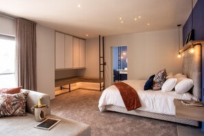 Honeymoon Studio Suite