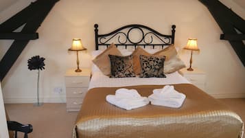 Rumah, beberapa kamar | 7 kamar tidur, setrika/meja setrika, Wi-Fi gratis, dan seprai linen