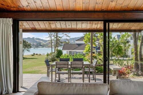 Sensational Sun Trap on Estuary Frontage - Pauanui