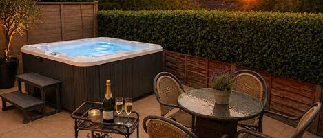 House, 1 Bedroom | Terrace/patio