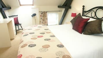 House, 2 Bedrooms | 2 bedrooms, iron/ironing board, free WiFi, bed sheets