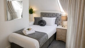 Talo, 3 makuuhuonetta | 3 makuuhuonetta, silitysrauta/-lauta, ilmainen Wi-Fi, vuodevaatteet