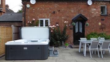 House, 3 Bedrooms | Teres/patio