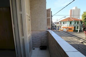 Appartement (2 Bedrooms) | Balcon