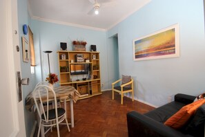 Apartment (1 Bedroom) | Living room