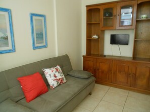 Apartment (1 Bedroom) | Living room - Gohouse - Castro 308 (Rio de Janeiro)