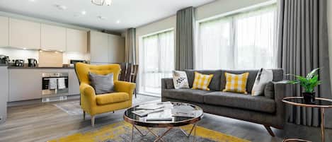 Apartamento | Área de estar | TV de tela plana