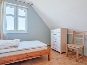 2 bedrooms