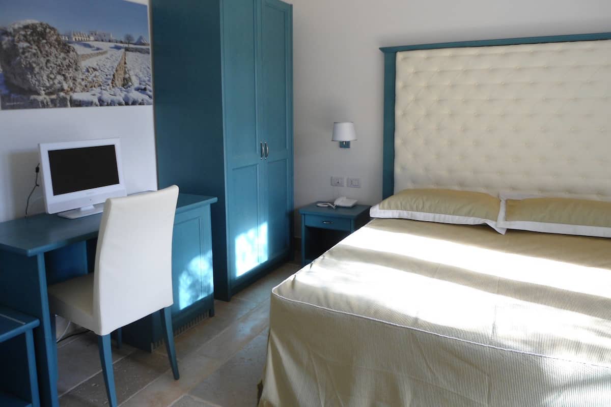 Quadruple Room (Iris) | 1 bedroom, minibar, in-room safe, individually decorated