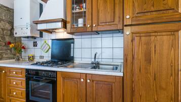 Frigorifero, forno, pentole/stoviglie/utensili