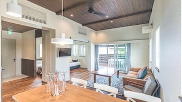 Superior Villa (Villa E) | Ruang tamu | 32 inci televisyen skrin rata dengan digital, TV LCD, stesen dok MP3