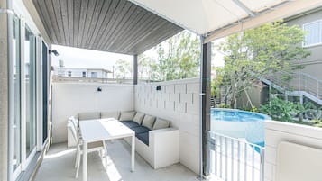 Vila, vista para o mar (Villa A) | Sacada