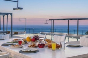 Free daily local cuisine breakfast
