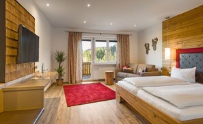 Superior tweepersoonskamer, balkon | Een bureau, verduisterende gordijnen, gratis wifi, beddengoed