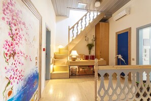 Interior - Nafplion 1841 (Nafplio)